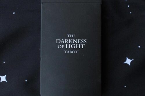 boite the darkness of light tarot